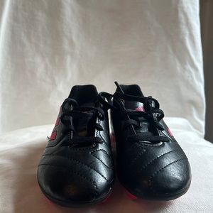 Super cute soccer cleats worn once